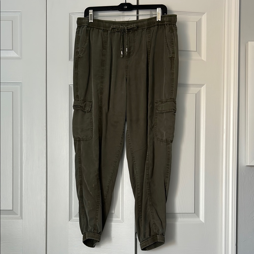 Mossimo Supply Co Green Cropped Jogger Pants